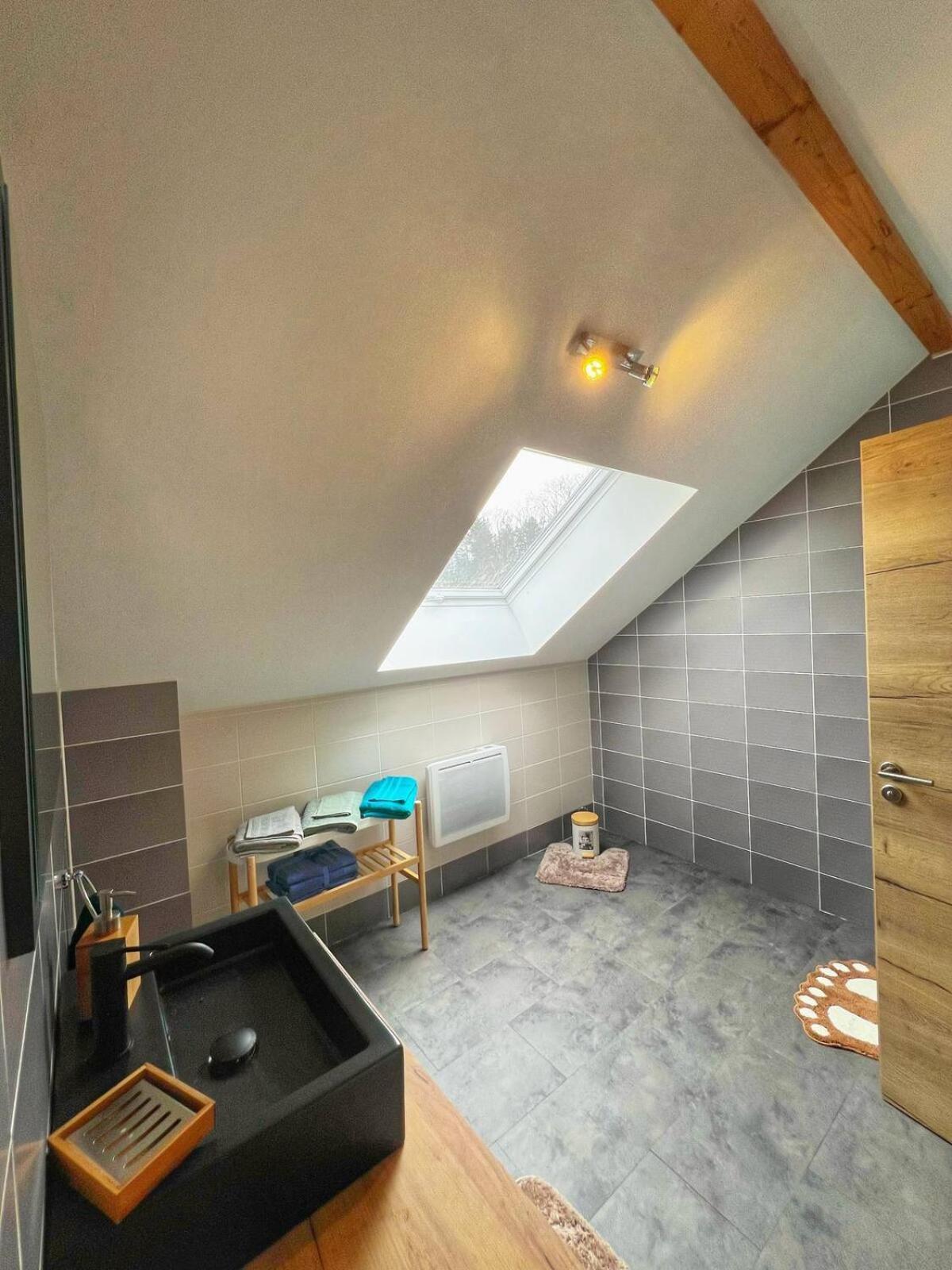 Loft Spacieux En Pleine Foret Bining Exterior photo